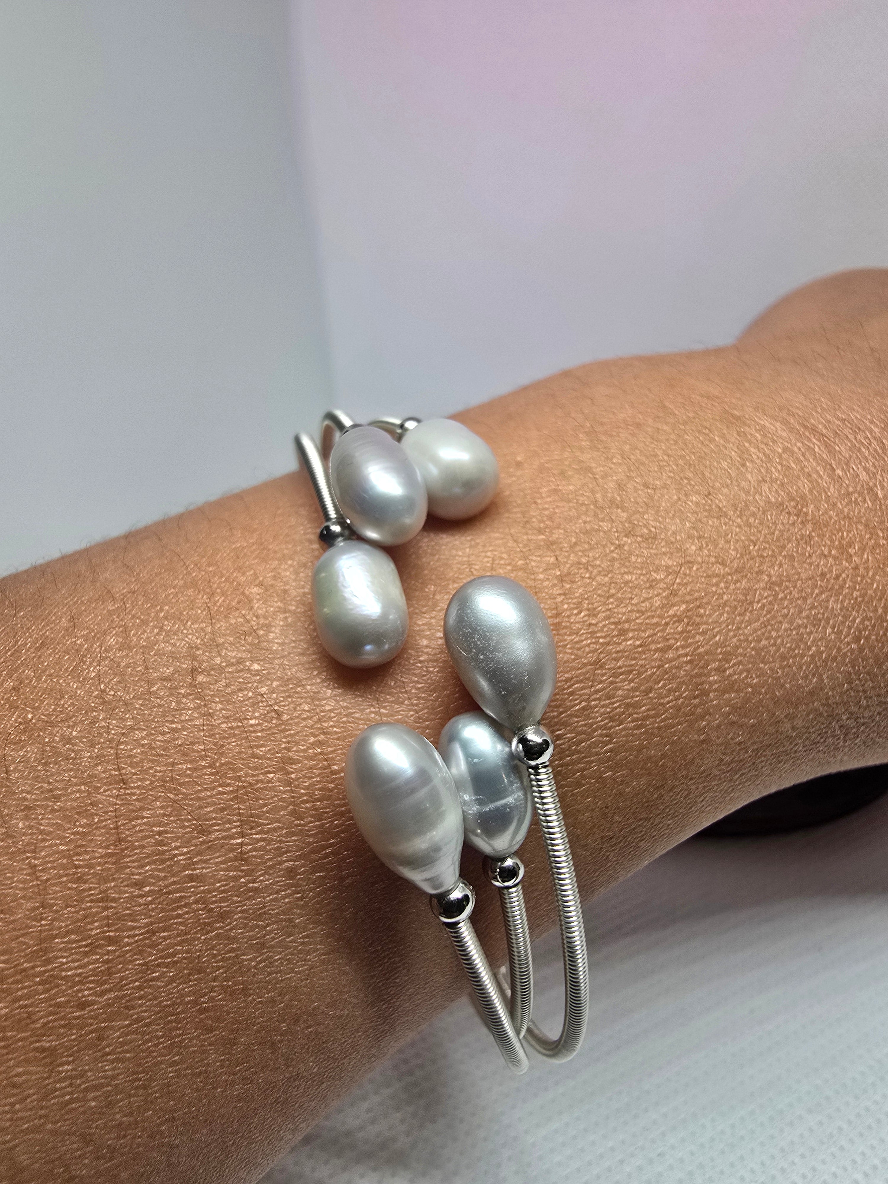 Light Grey Freshwater Pearl Bangle – Silver Wire