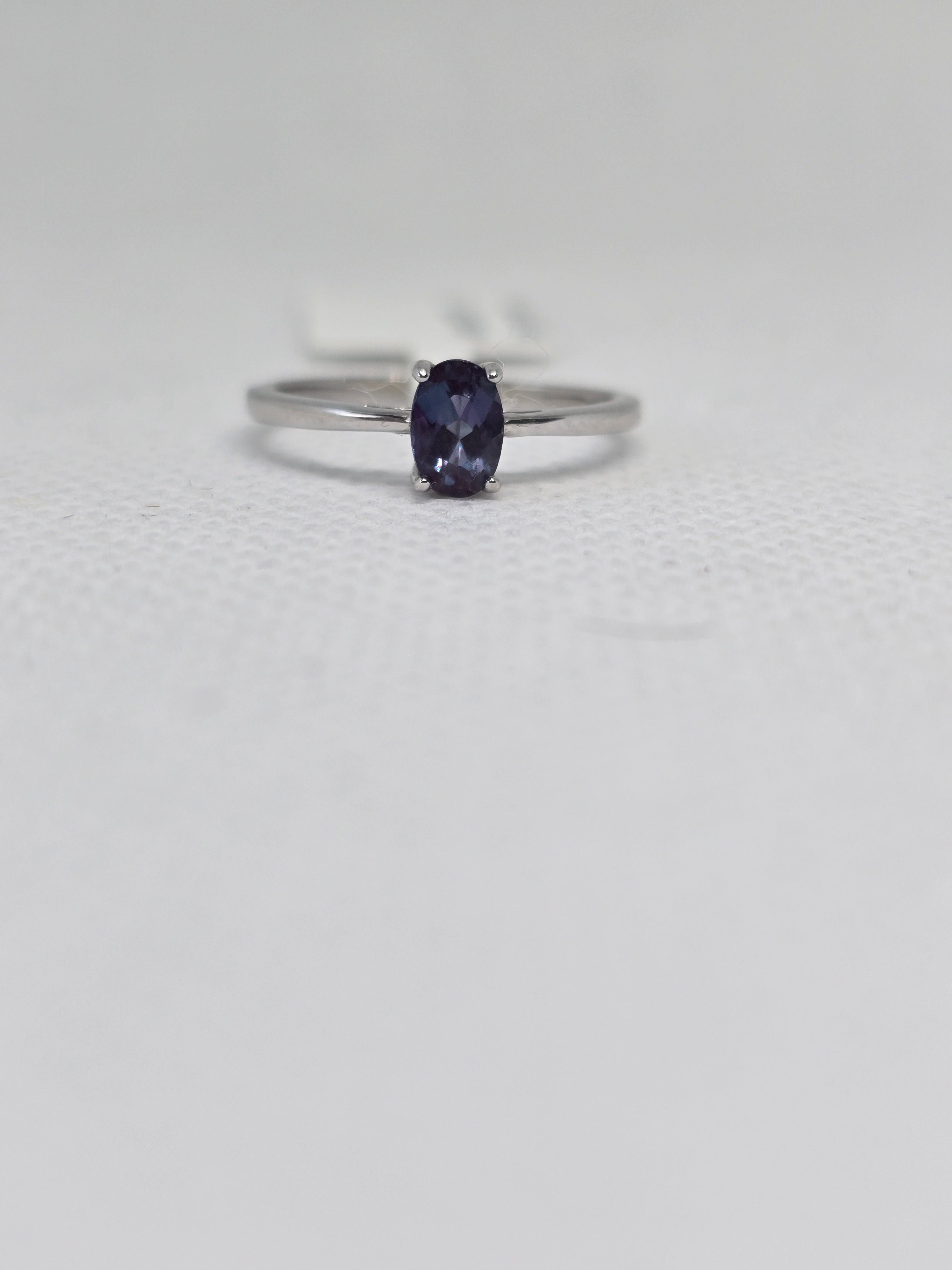 Lab Grown Alexandrite Solitaire Ring in S925 Silver