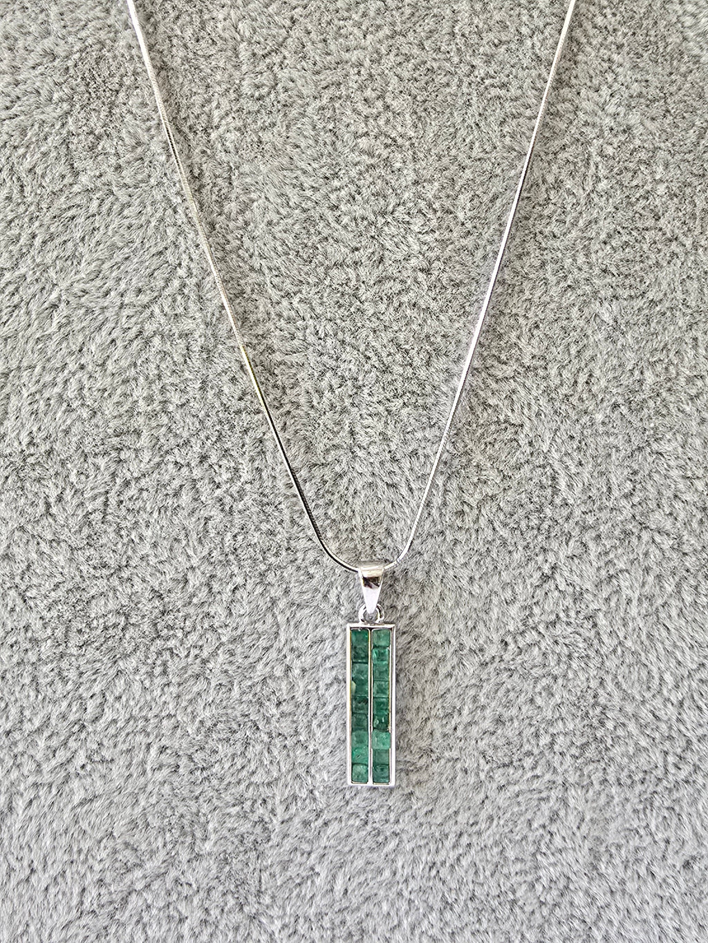 Natural Emerald Bar Pendant Necklace – S925 Sterling Silver