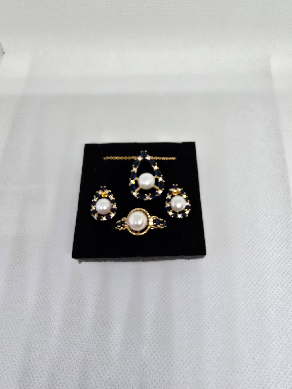 9.1mm Freshwater Pearl & Blue Sapphire Jewellery Set – Ring, Necklace & Earrings