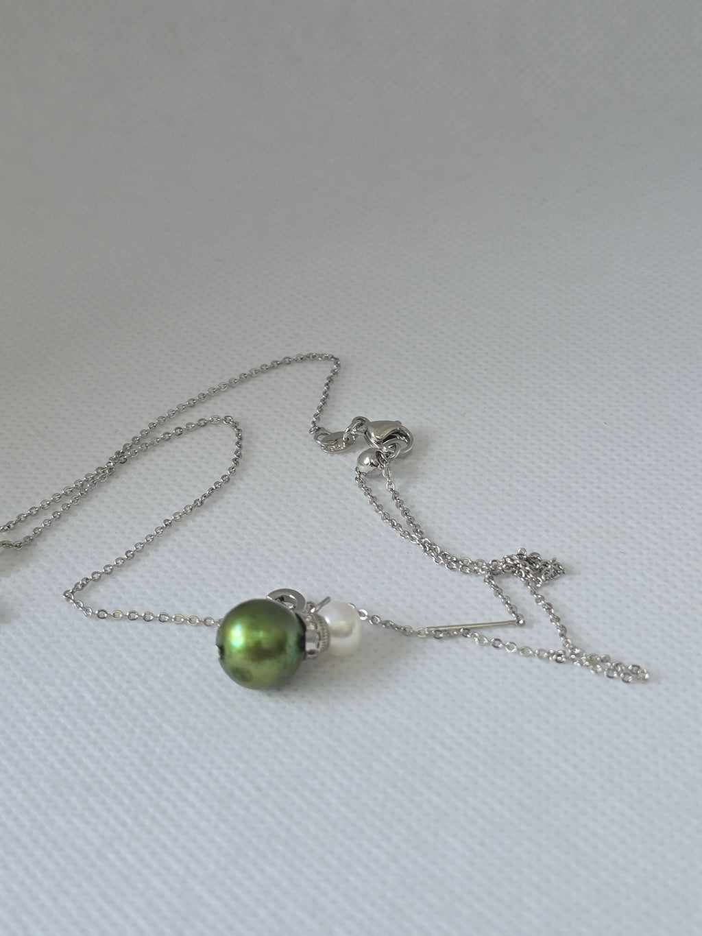 Pistachio Edison Pearl & White Freshwater Pearl Necklace | Adjustable S925 Bolo Chain