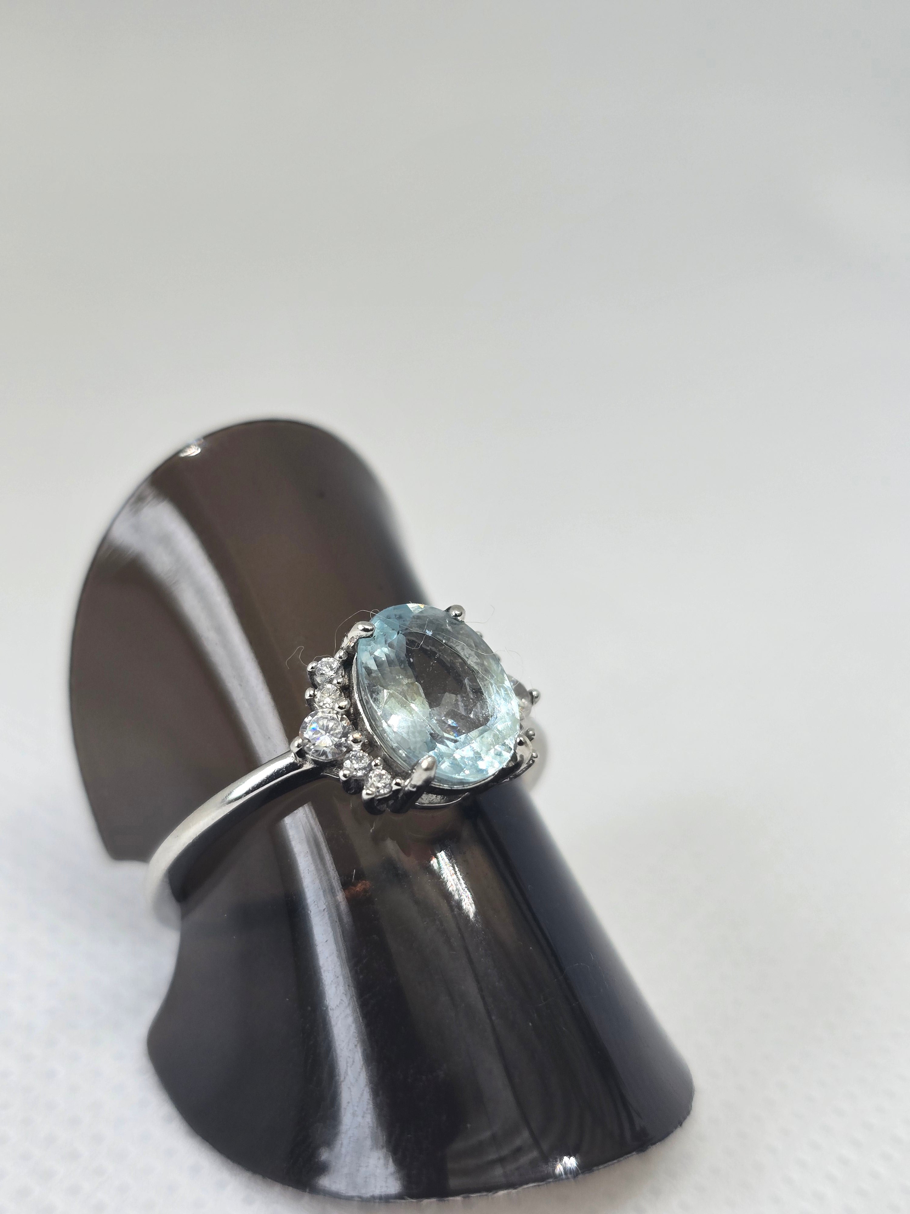Natural Aquamarine Ring — S925 Sterling Silver