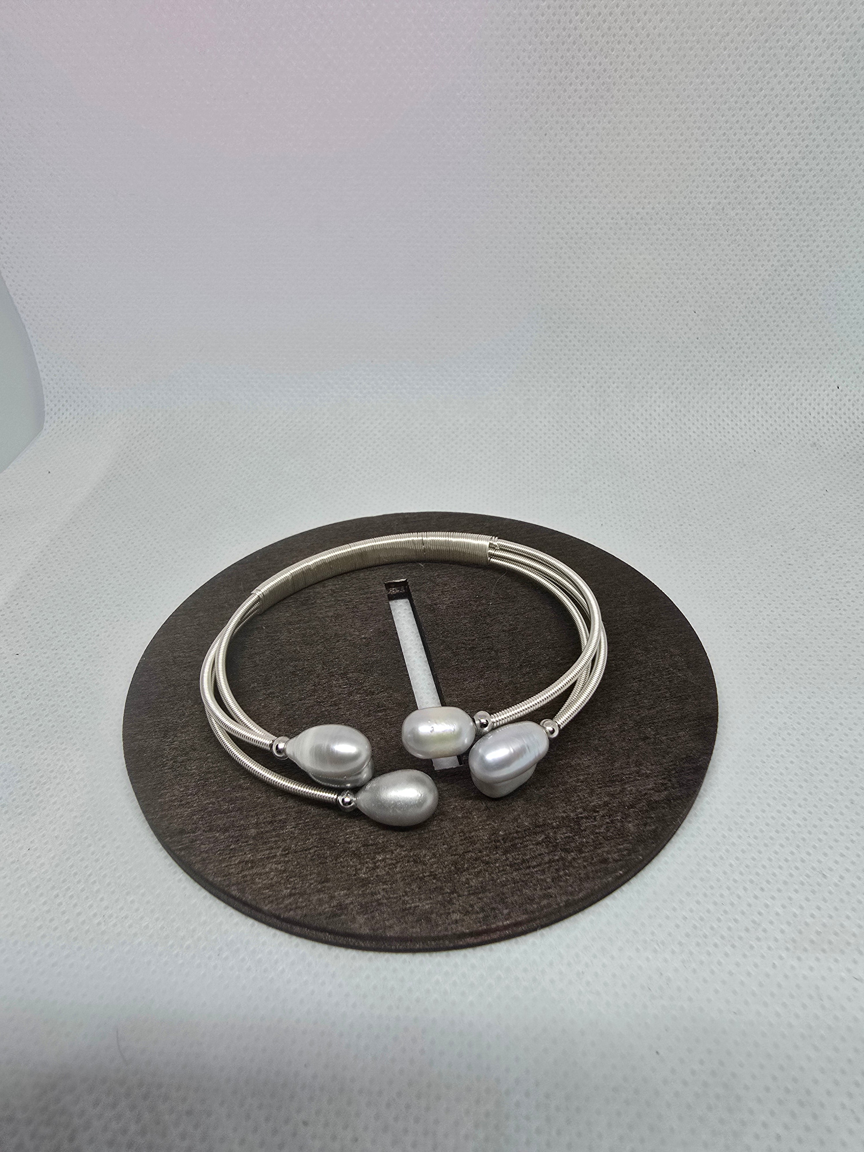 Light Grey Freshwater Pearl Bangle – Silver Wire