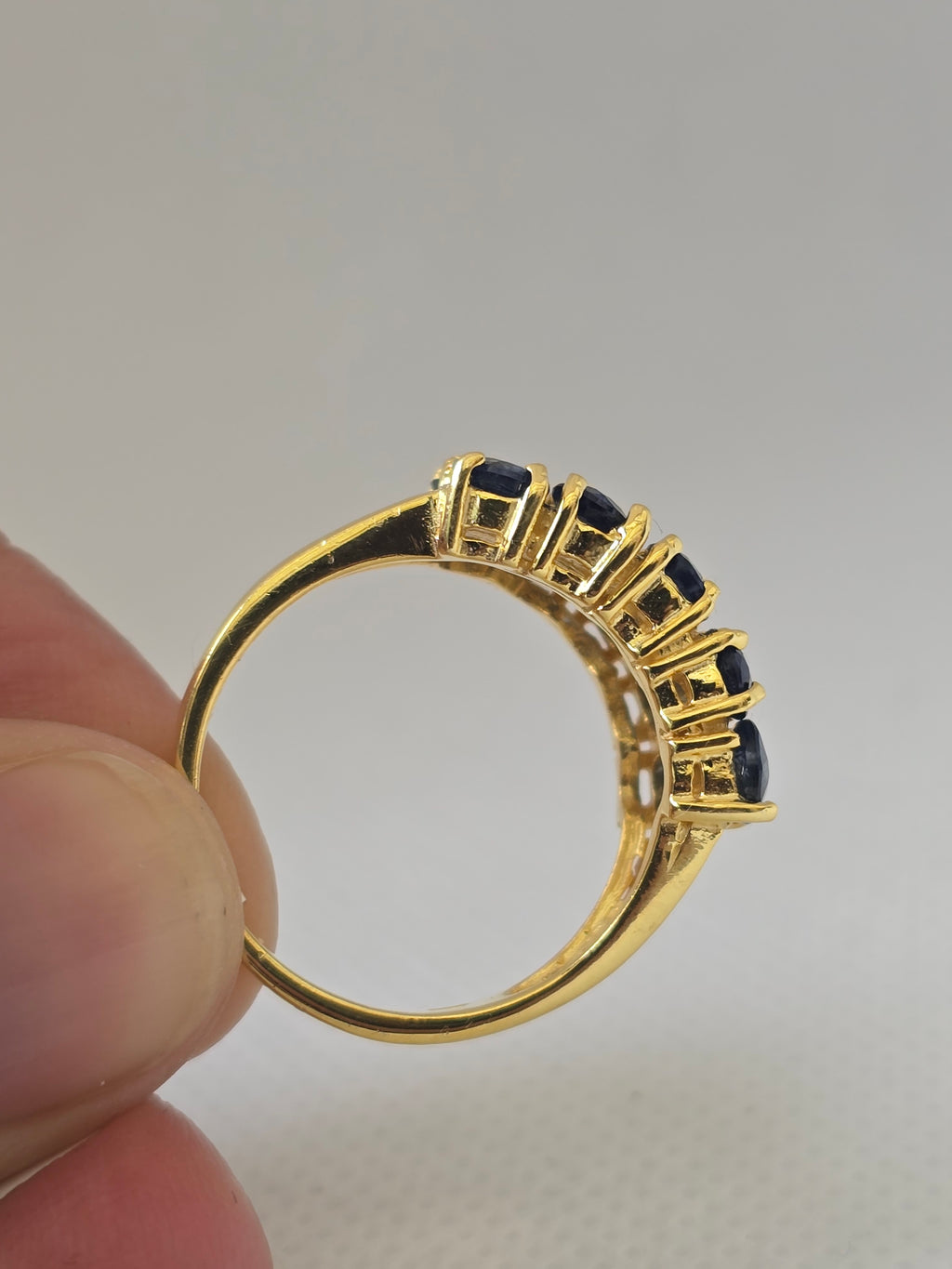 🌟 Stunning Deep Blue Sapphire Cluster Ring (S925 Gold Plated)