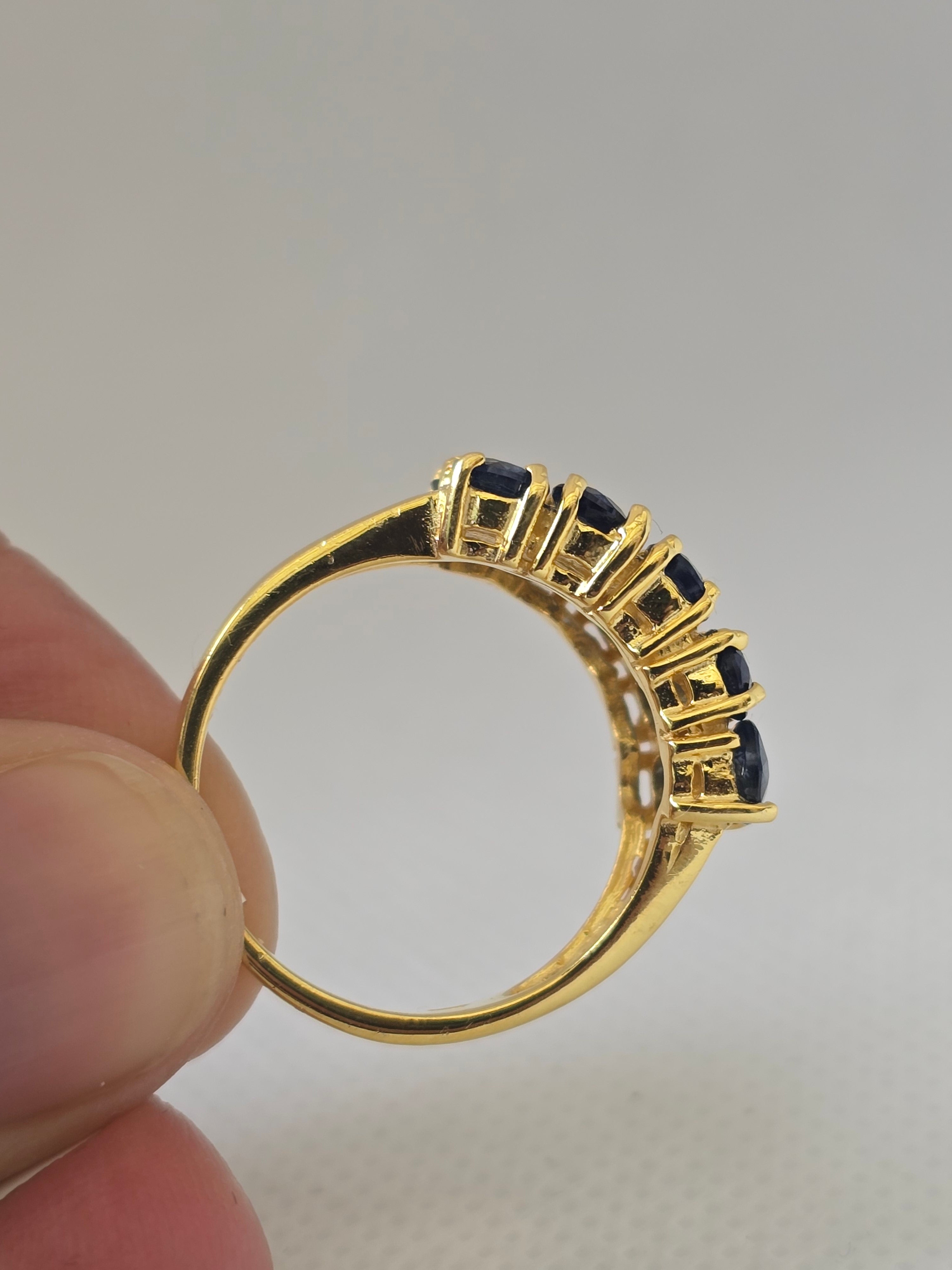 🌟 Stunning Deep Blue Sapphire Cluster Ring (S925 Gold Plated)