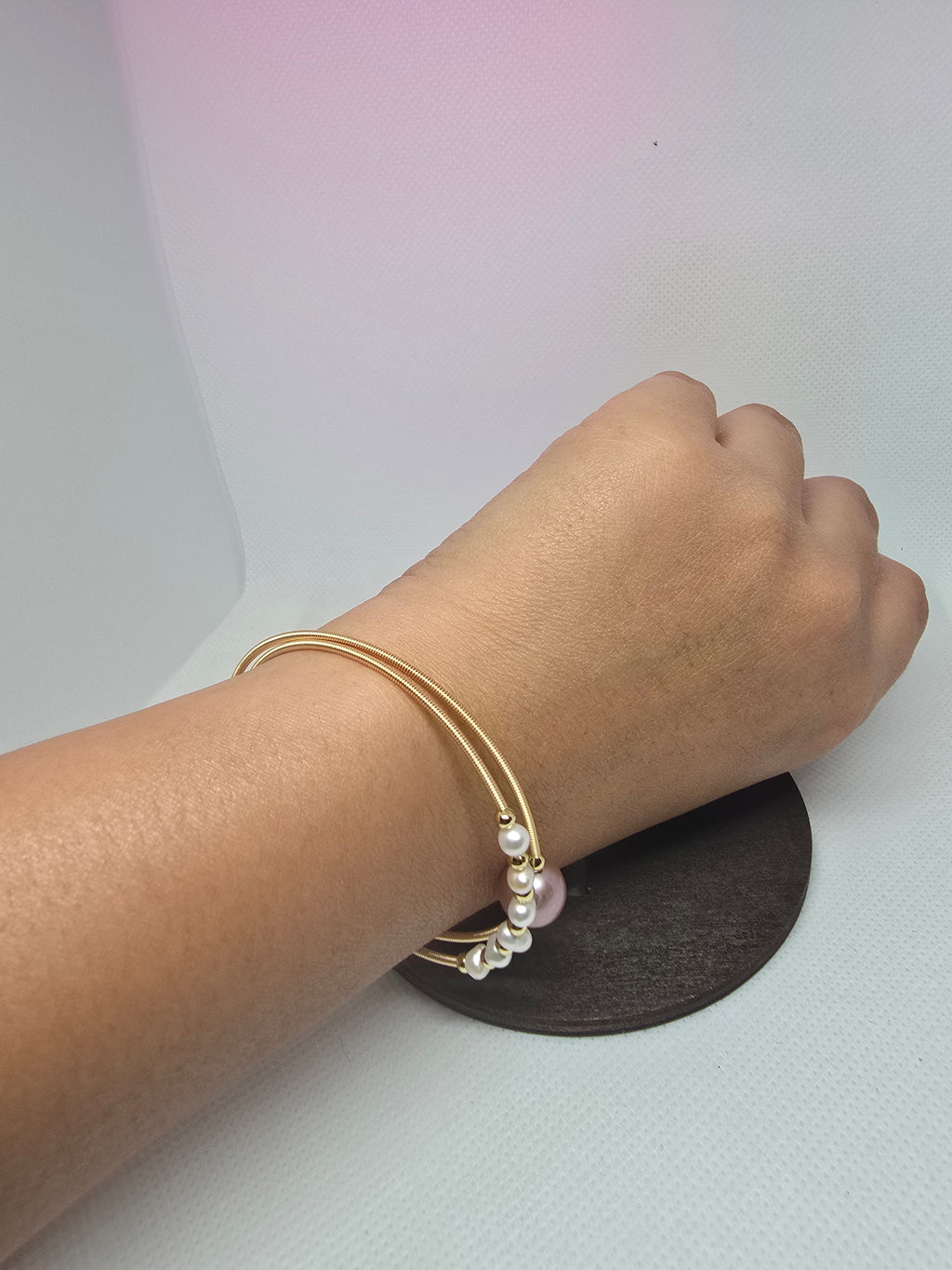Twisted Freshwater Pearl Bangle – White & Mauve