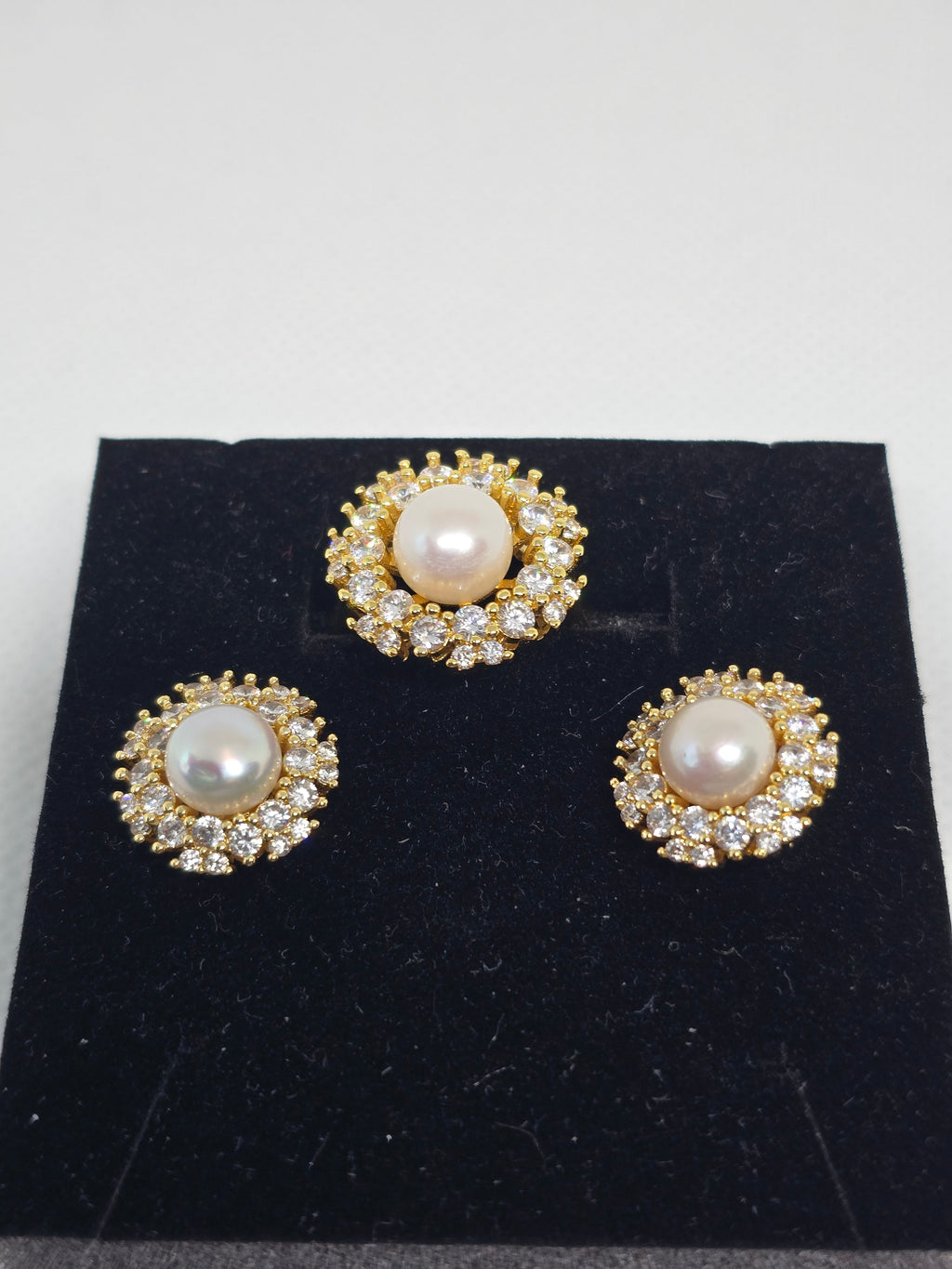 7.4mm Freshwater Pearl Ring & Earrings Set – 5 Micron Gold Setting