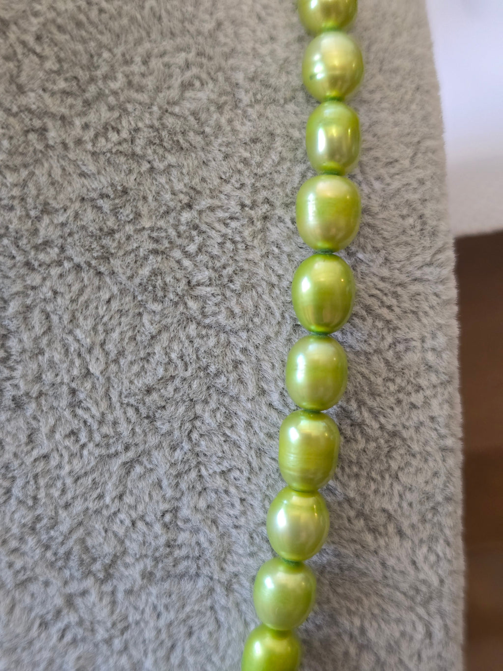 Green Freshwater Pearl Choker Necklace —