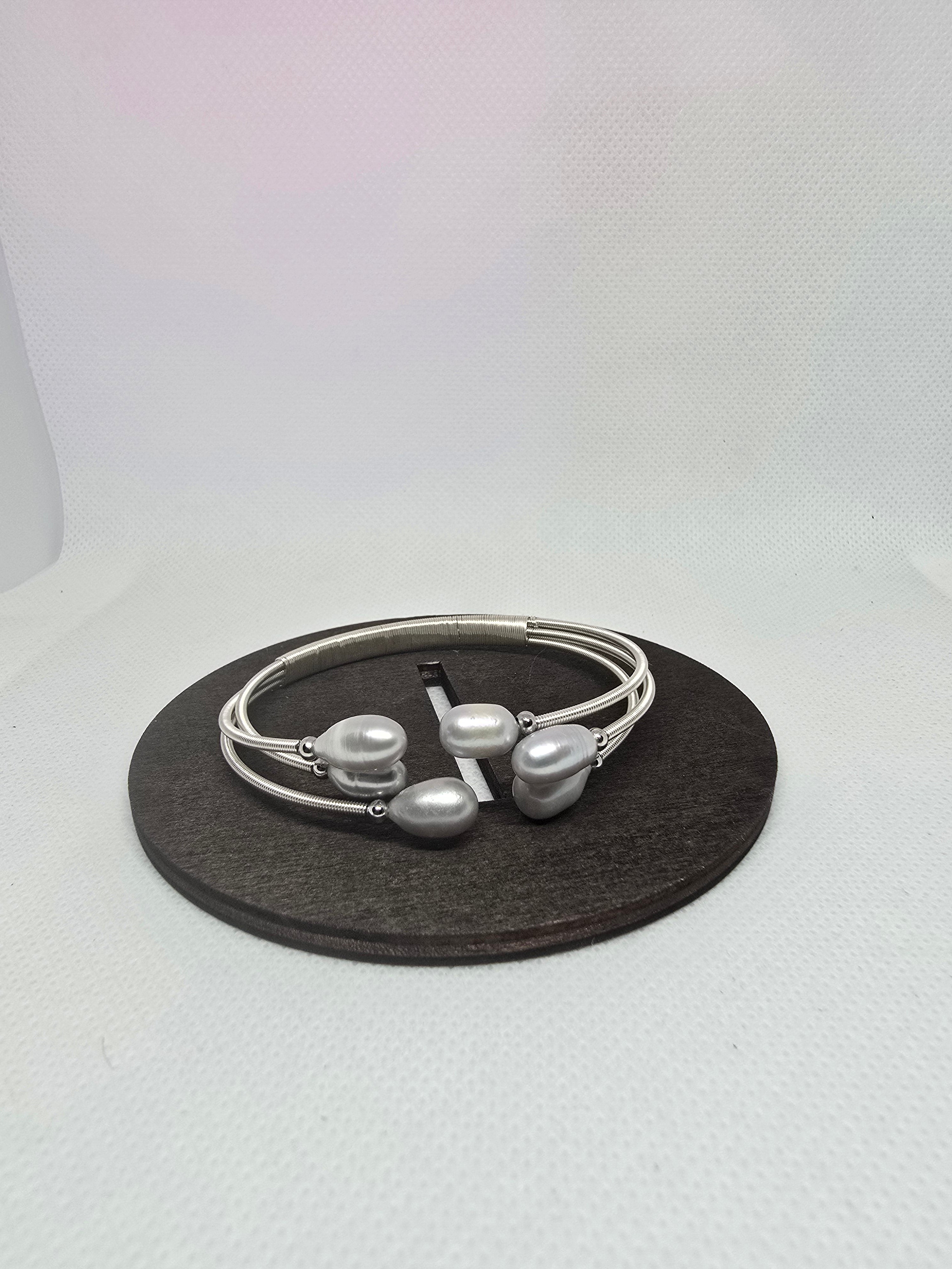 Light Grey Freshwater Pearl Bangle – Silver Wire