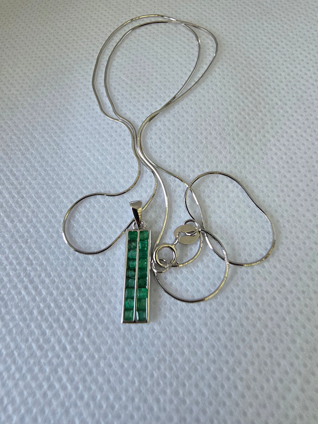 Natural Emerald Bar Pendant Necklace – S925 Sterling Silver