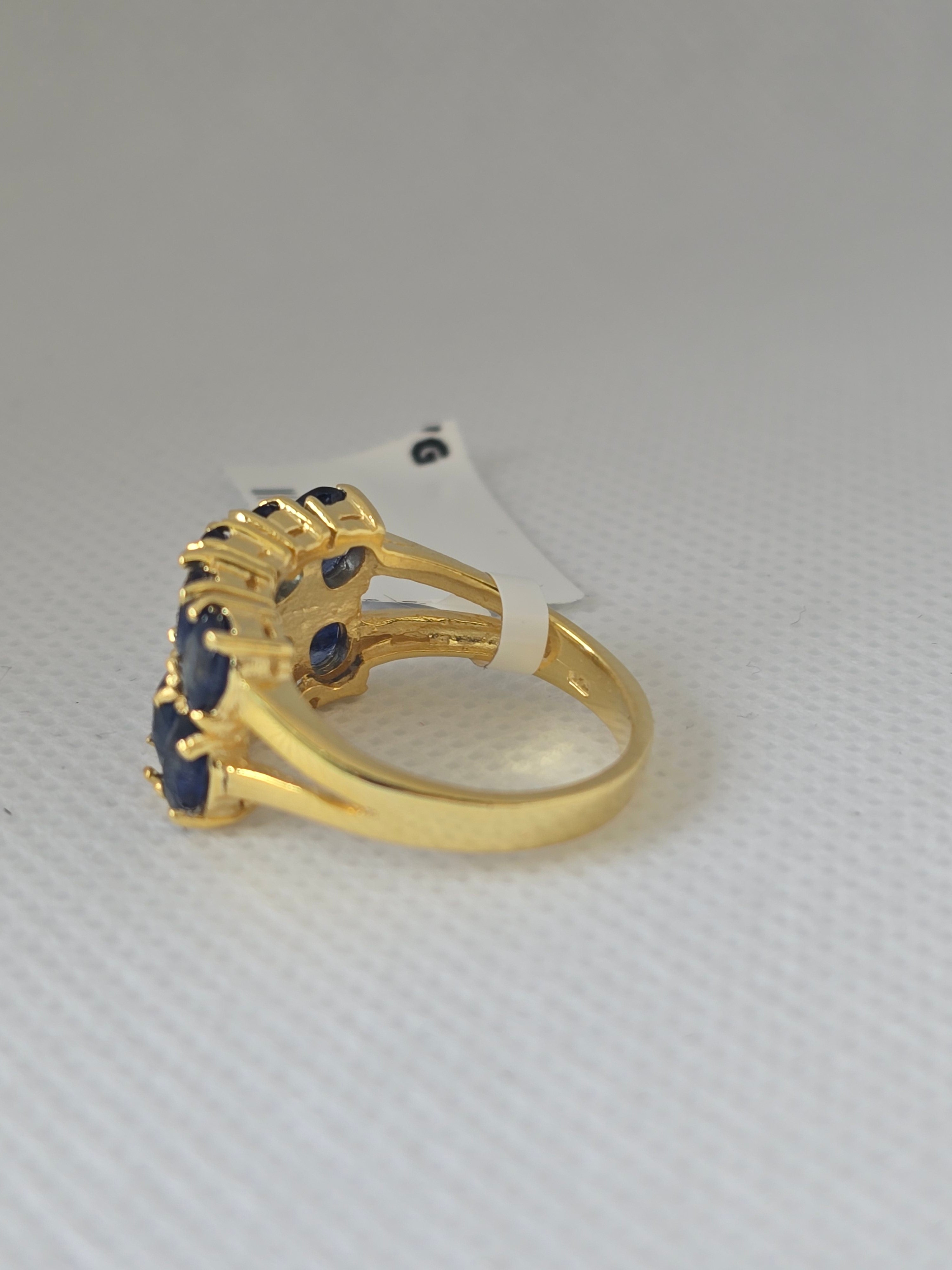 🌟 Stunning Deep Blue Sapphire Cluster Ring (S925 Gold Plated)