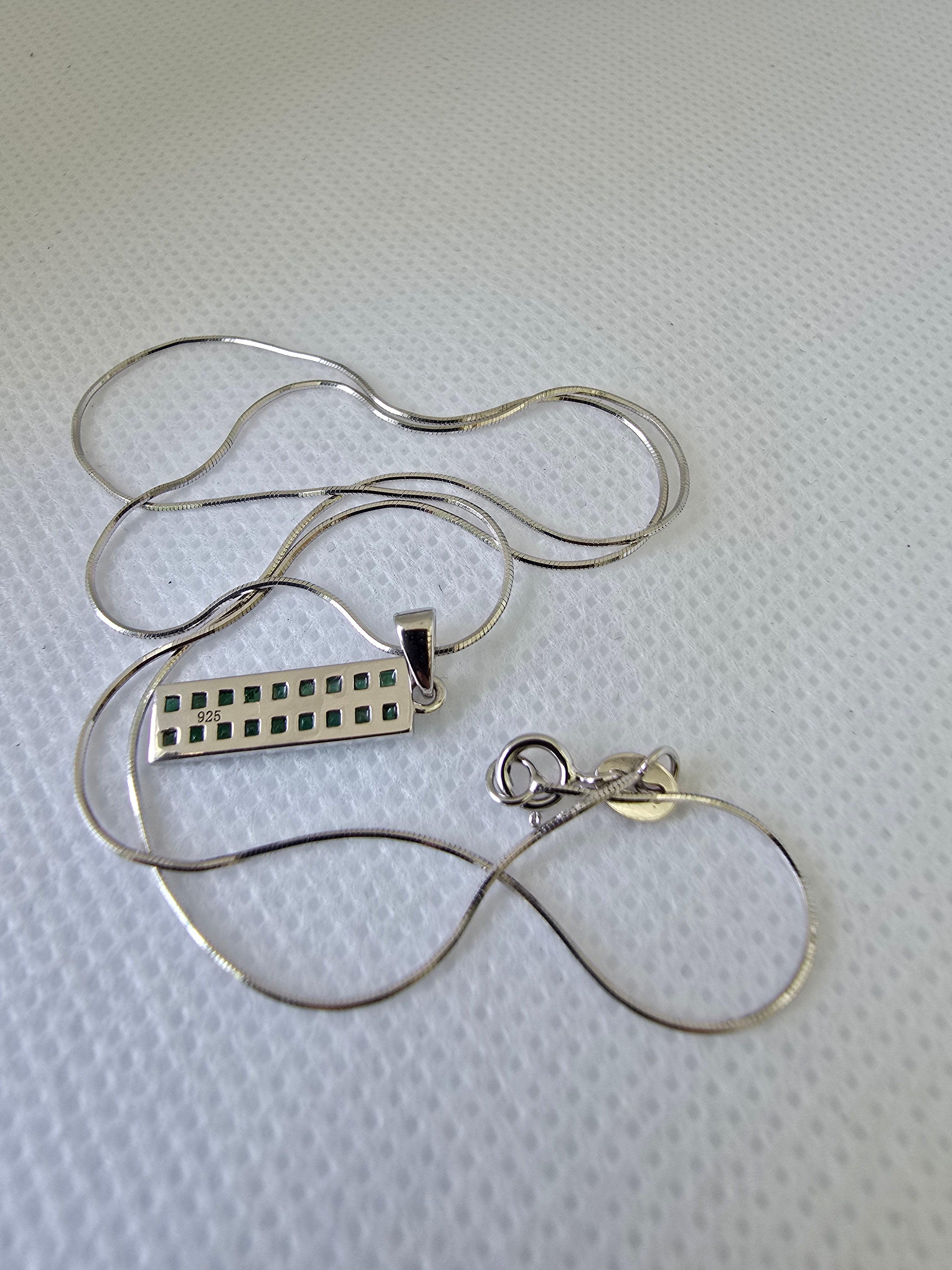 Natural Emerald Bar Pendant Necklace – S925 Sterling Silver